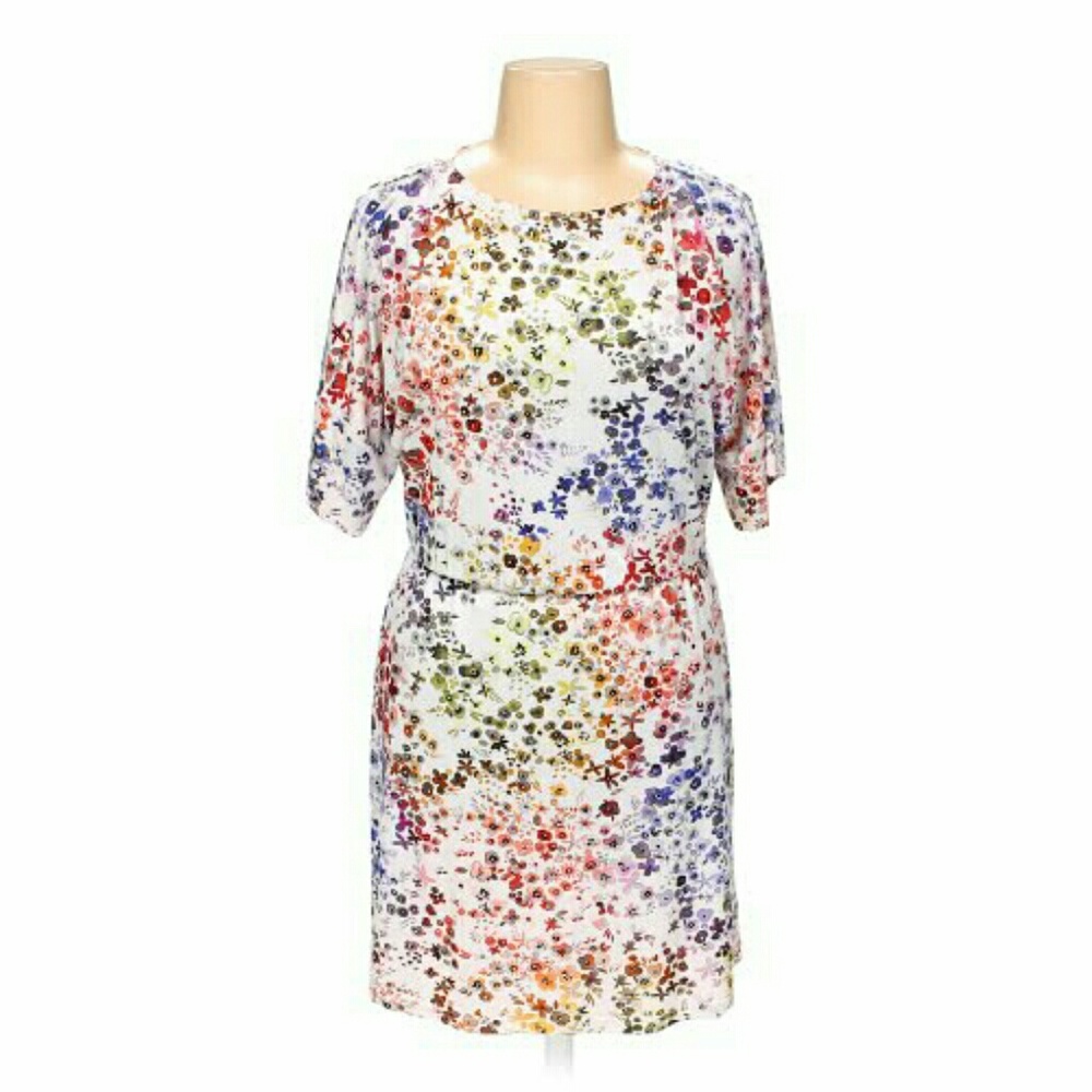 Triste Short Sleeve Floral Print Dress NWOT!